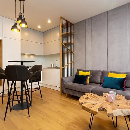 Apartment City Center Grzybowska By Renters Prestige Varsó Kültér fotó