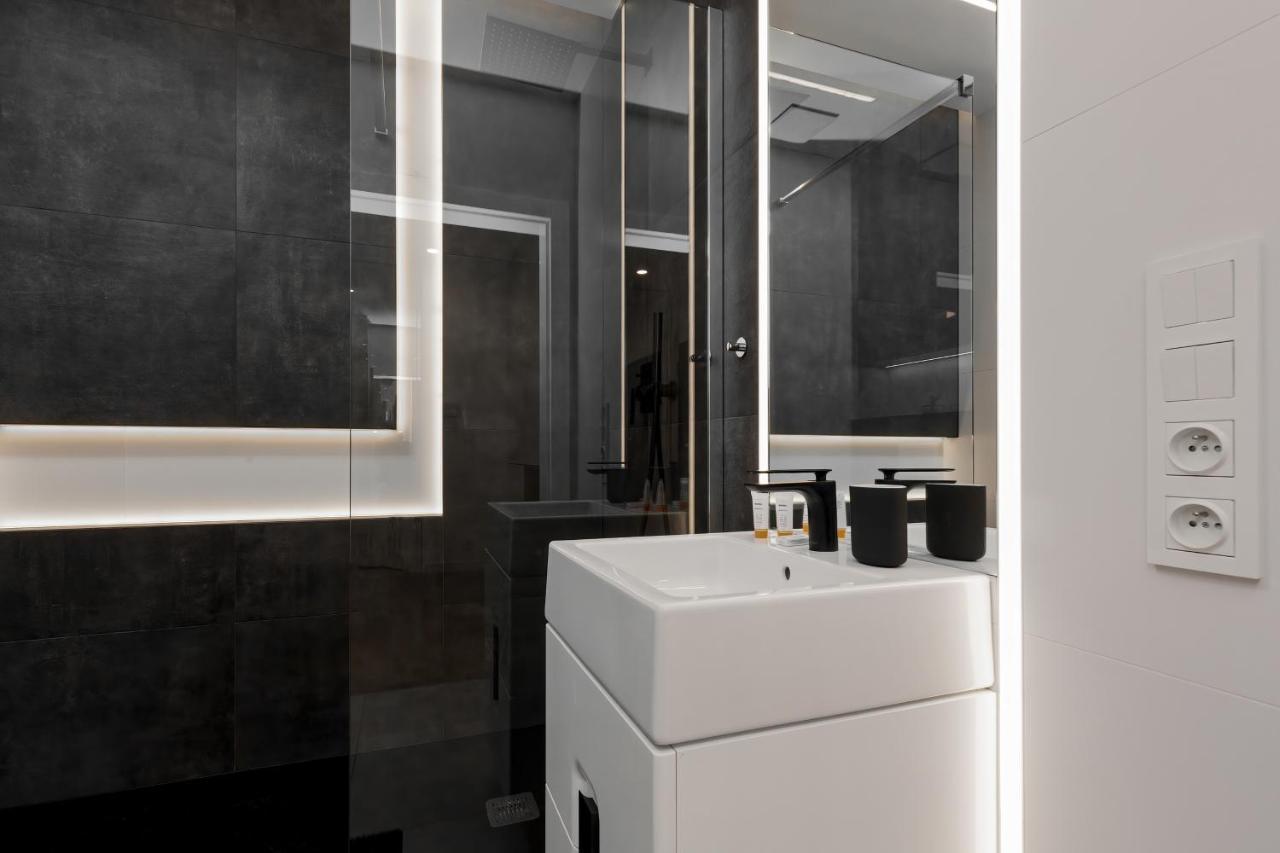 Apartment City Center Grzybowska By Renters Prestige Varsó Kültér fotó